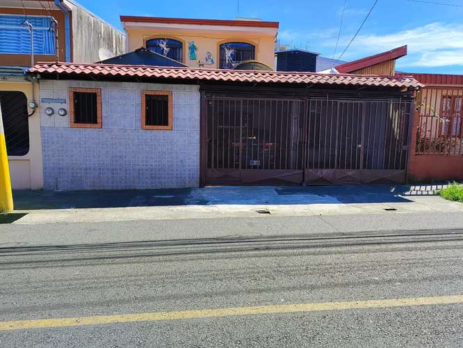 Casa 3 habitaciones con apartamento adicional San Sebastian, Walmart