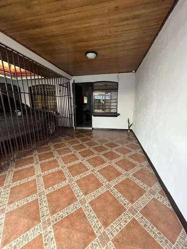 Casa 3 habitaciones con apartamento adicional San Sebastian, Walmart
