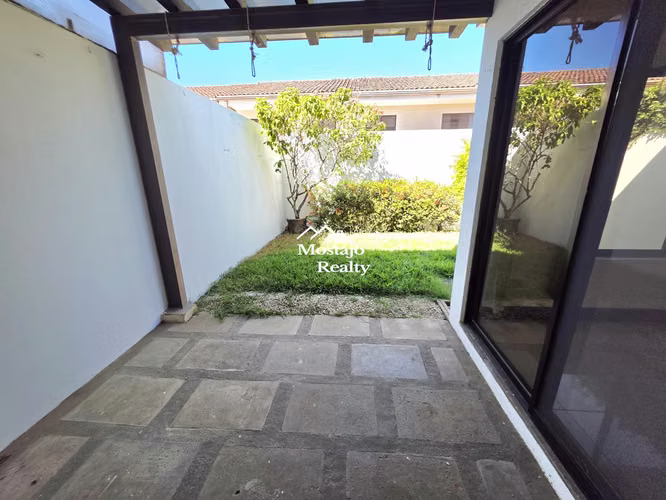 Alquiler de casa 3 niveles, condominio Parques del Sol, Santa Ana - Imagen 7