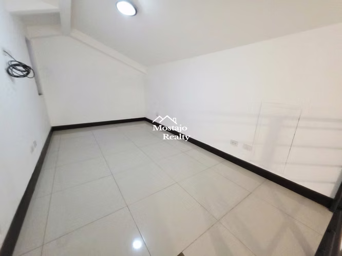 Alquiler de casa 3 niveles, condominio Parques del Sol, Santa Ana - Imagen 11