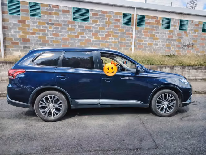 Vehículo Outlander, Mitsubishi - Imagen 3