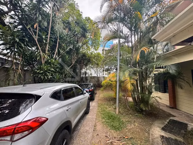 Venta de casa amplia con oficinas en Desamparados Centro - EU