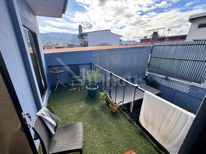 Venta de casa de dos plantas en residencial en San Sebastián - EU