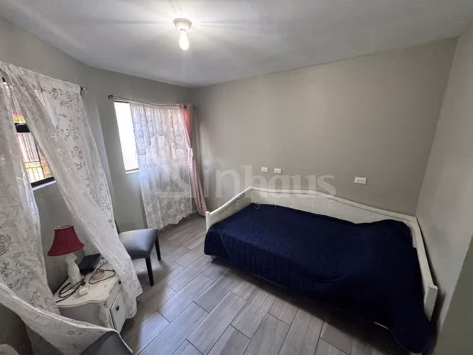Venta de casa de dos plantas en residencial en San Sebastián - EU