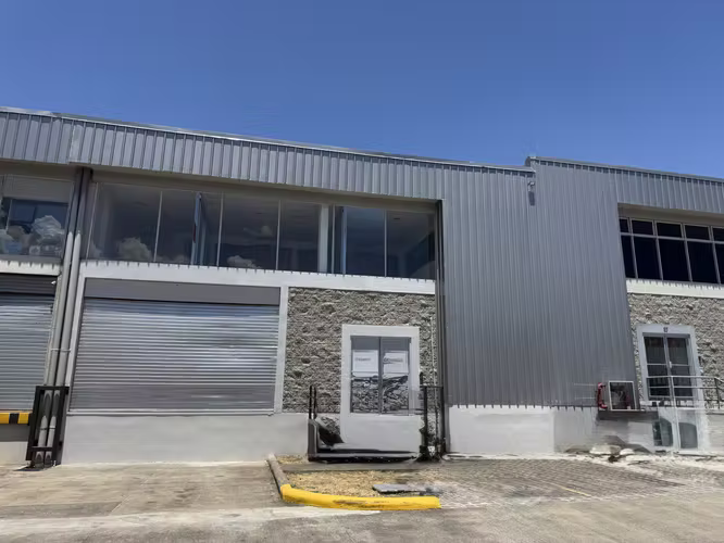 ALQUILA O SE VENDE BODEGA EN SAN RAFAEL DE ALAJUELA - Imagen 9