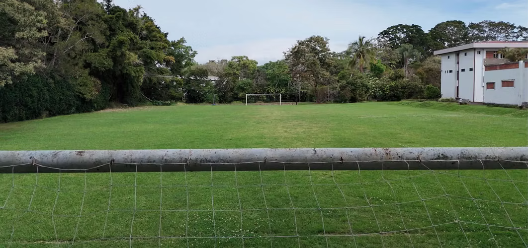 Inversionista! Gran oportunidad venta de lote a la entrada del campo deportivo de la UCR - Imagen 2