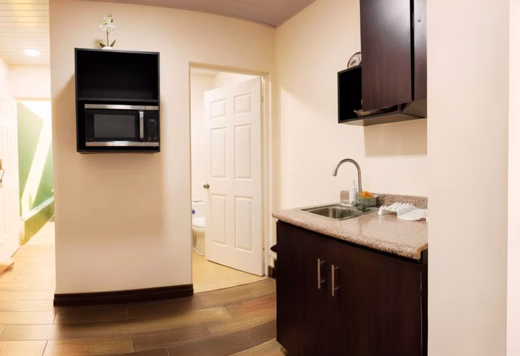 SE VENDE CASA DE USO DE SUELO MIXTO - BARRIO ESCALANTE - SAN JOSE - Imagen 13