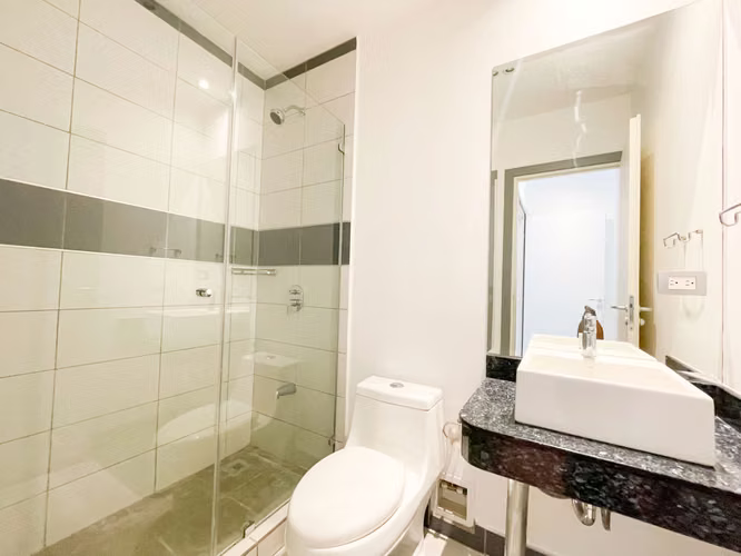 Venta de casa en condominio en Piedades de Santa Ana