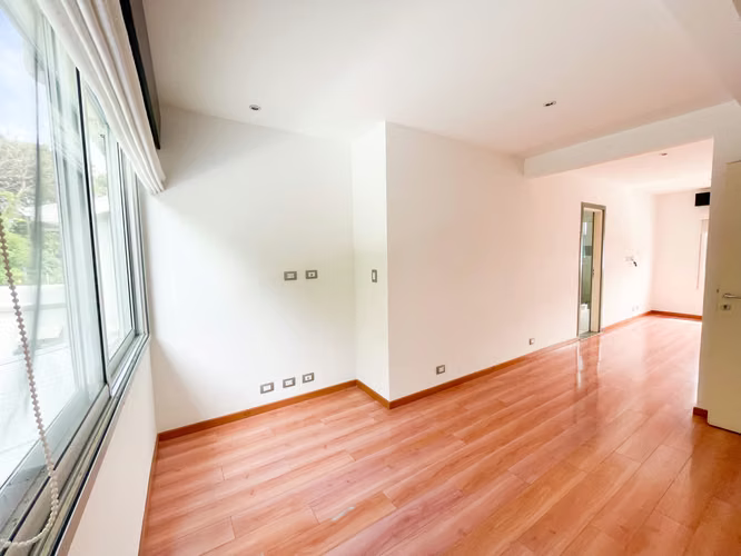 Venta de casa en condominio en Piedades de Santa Ana