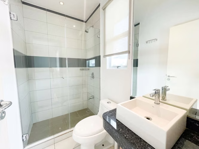Venta de casa en condominio en Piedades de Santa Ana