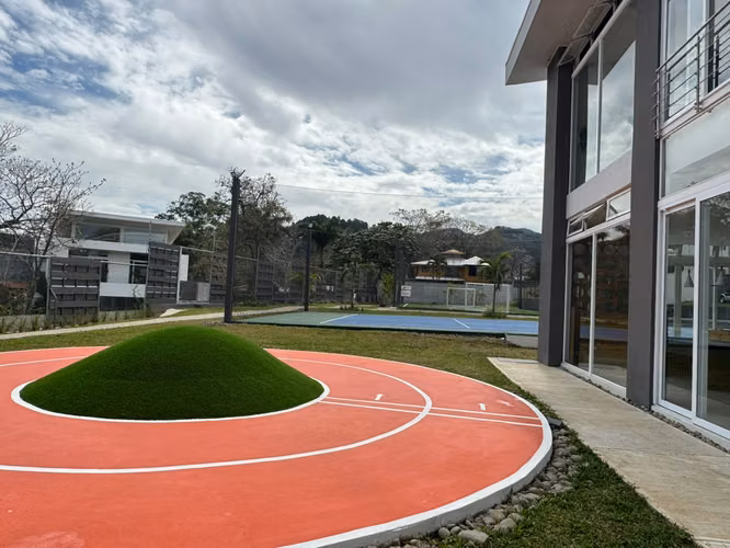 Casa  En Alquiler  Condominio Nasara  –  Santa Ana - Imagen 9