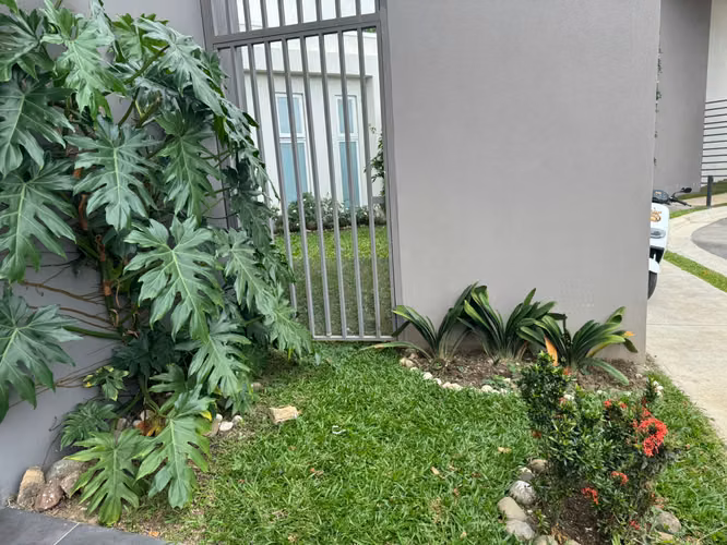 Casa  En Alquiler  Condominio Nasara  –  Santa Ana - Imagen 20