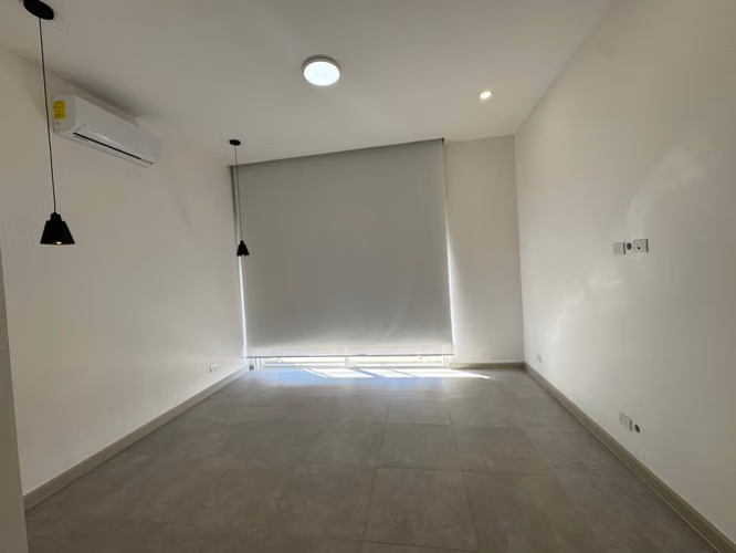 Casa en alquiler en Condominio Nasara  Santa Ana – con línea blanca $2200