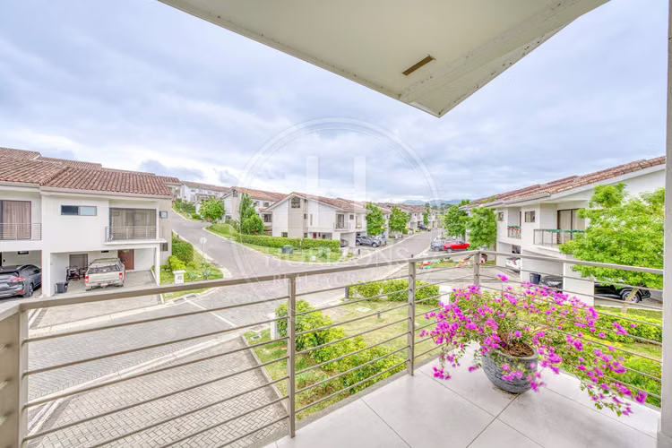 Venta Casa con Jardín en Montes de Oca Condominio La Estefana 3 Habitaciones 6 Parqueos noj1243dm - Imagen 13