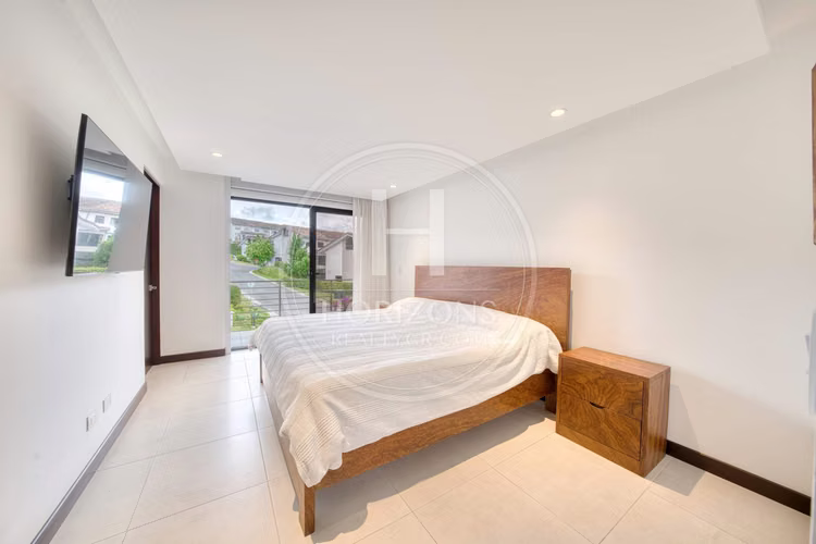 Venta Casa con Jardín en Montes de Oca Condominio La Estefana 3 Habitaciones 6 Parqueos noj1243dm - Imagen 12