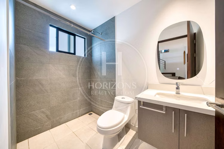 Venta Casa con Jardín en Montes de Oca Condominio La Estefana 3 Habitaciones 6 Parqueos noj1243dm - Imagen 16