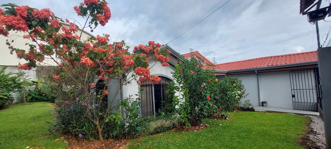 Casa en venta cerca Grecia centro