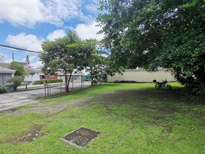 SE ALQUILA OFICINA EN SABANA SUR OESTE 23m2 - Imagen 12