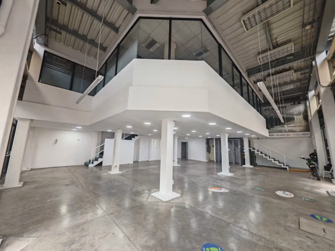 SE ALQUILA EDIFICIO COMERCIAL DE 750m2 EN SAN JOSÉ CENTRO - Imagen 2