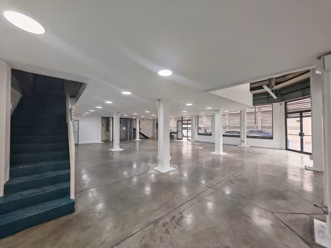 SE ALQUILA EDIFICIO COMERCIAL DE 750m2 EN SAN JOSÉ CENTRO - Imagen 3