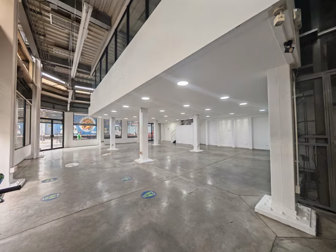 SE ALQUILA EDIFICIO COMERCIAL DE 750m2 EN SAN JOSÉ CENTRO - Imagen 4