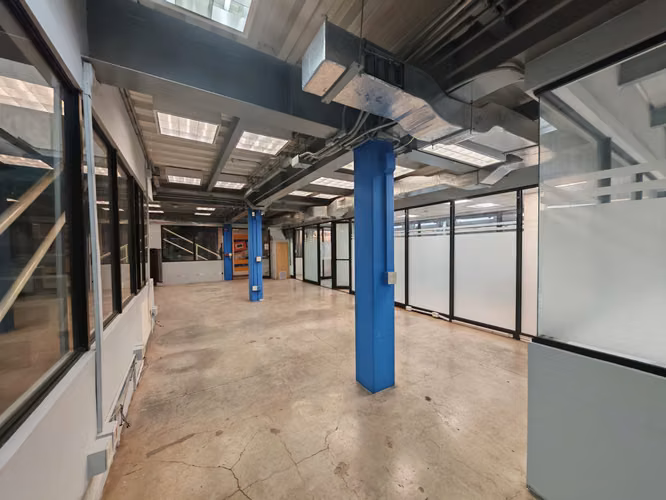 SE ALQUILA EDIFICIO COMERCIAL DE 750m2 EN SAN JOSÉ CENTRO - Imagen 8