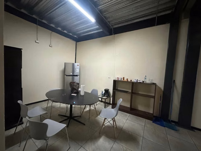 Oportunidad Estratégica en Lindora Bodega/Oficina con Ubicación Prime - Imagen 10