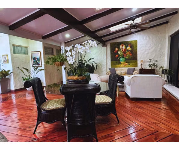 Casa en Venta en el Centro de Escazú - Imagen 5