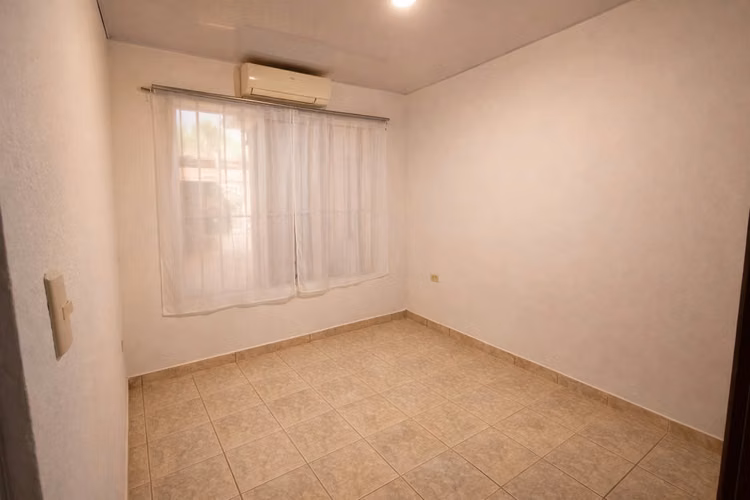 Casa en condominio cerca de la playa – Seguridad 24/7