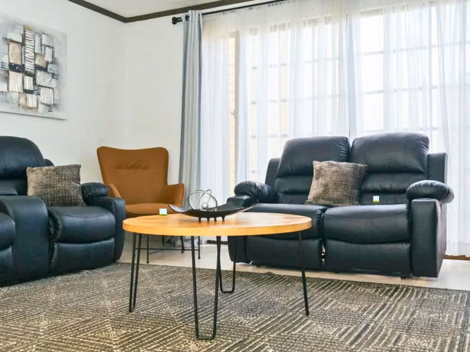Casa en condominio en Escazú | 3 hab, patio | US$270K - Imagen 5
