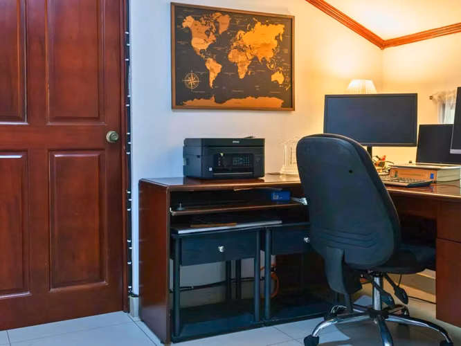 Casa en condominio en Escazú | 3 hab, patio | US$270K - Imagen 8