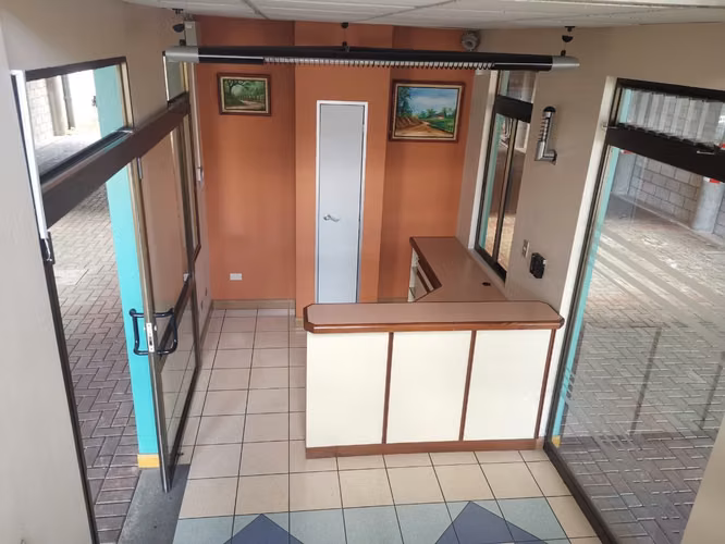 SE VENDE EDIFICIO COMERCIAL EN CURRIDABAT