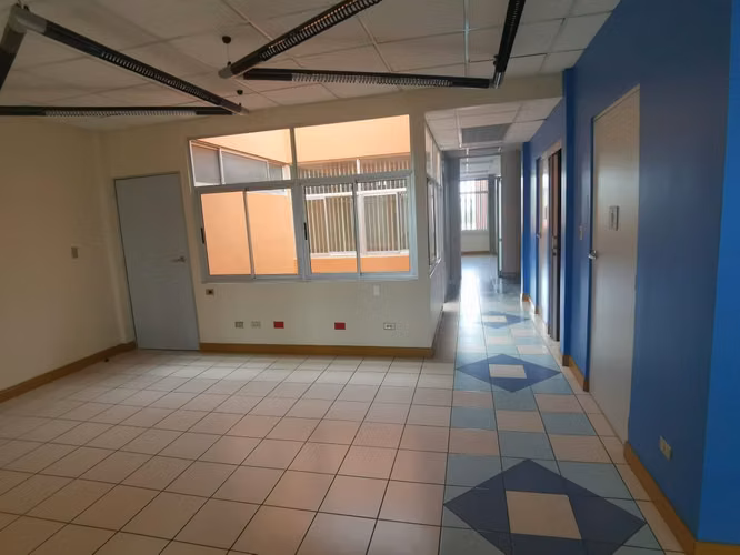 SE VENDE EDIFICIO COMERCIAL EN CURRIDABAT