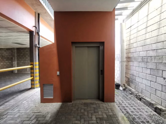 SE VENDE EDIFICIO COMERCIAL EN CURRIDABAT