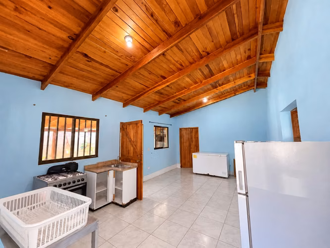 CASA CON 4 APARTAMENTOS TIPO ESTUDIO EN VENTA – TAMARINDO, GUANACASTE - Imagen 5