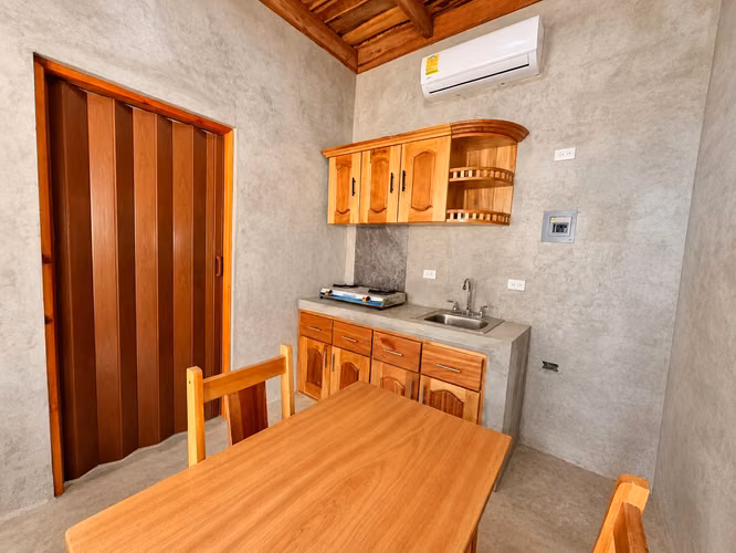 CASA CON 4 APARTAMENTOS TIPO ESTUDIO EN VENTA – TAMARINDO, GUANACASTE - Imagen 4