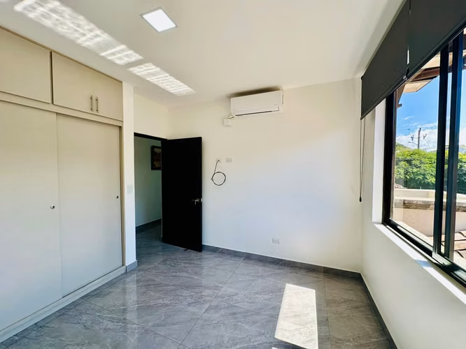 Venta de casa en Escazú, Guachipelín Norte - Imagen 11