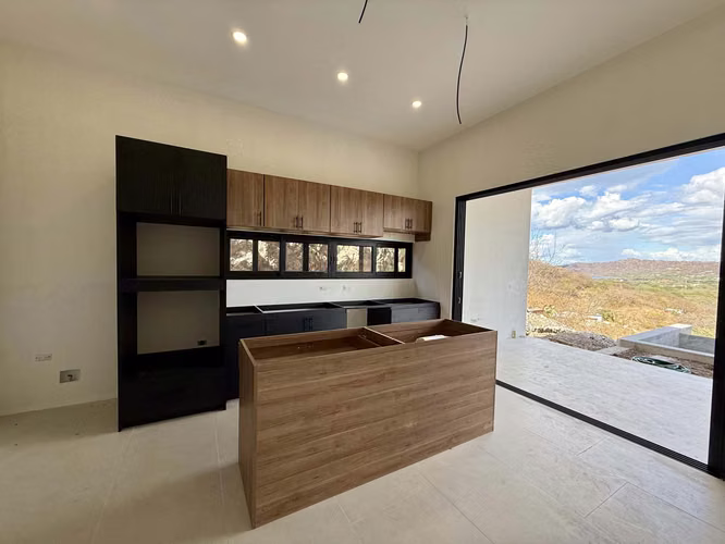 Casa Nueva con Piscina y Vista al Mar – Preventa en Coco Bay
