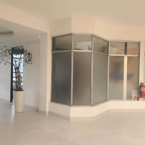 Local de 72.62 en Centro Comercial La Rambla Sn Rafael Escazú - Imagen 9