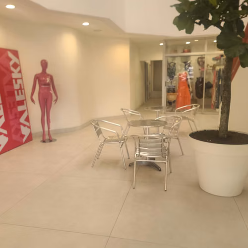 Local de 72.62 en Centro Comercial La Rambla Sn Rafael Escazú - Imagen 3