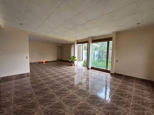 Venta de casa independiente con uso de suelo mixto, Barrio Escalante