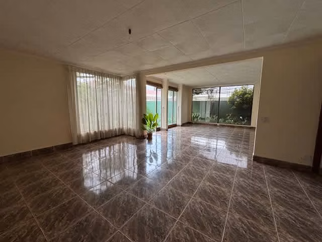Venta de casa independiente con uso de suelo mixto, Barrio Escalante