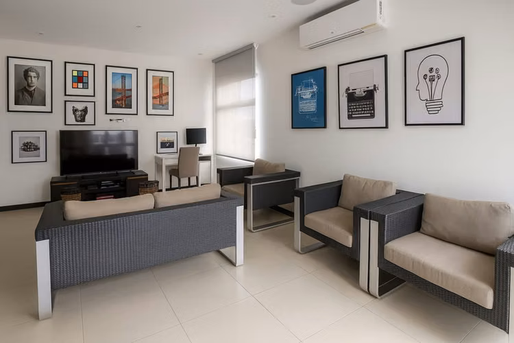 EN VENTA-Casa en Condominio-Pozos de Santa Ana