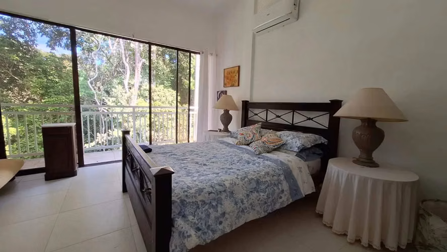 Casa de Lujo Lista para Vivir Cerca de Playa Blanca, Villa Leona