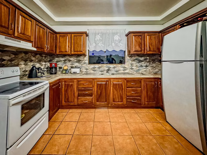 Encantadora casa de 3 hab. con vista a la montaña en Grecia, Alajuela