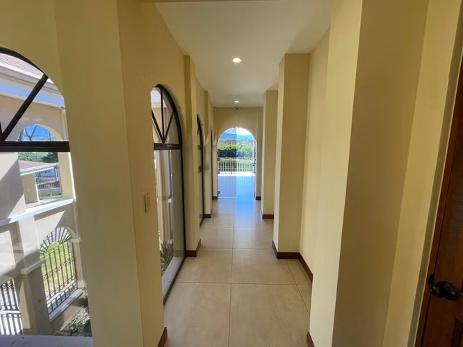 Alquiler de casa Residencial Cariari, Heredia.