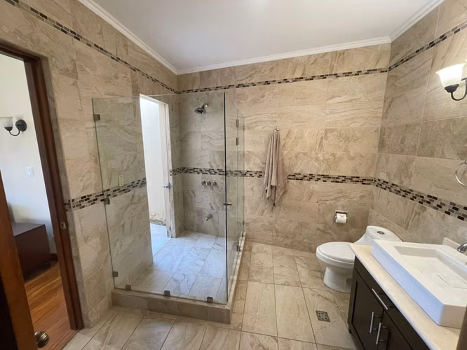 Alquiler de casa Residencial Cariari, Heredia.