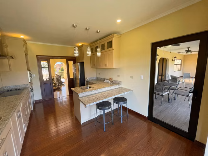 Alquiler de casa Residencial Cariari, Heredia.
