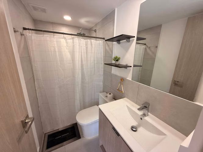ALQUILER DE APARTAMENTO EN URUKA POINT*