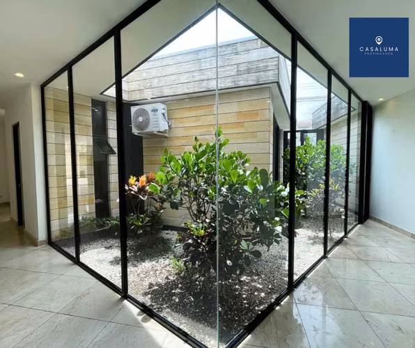 VENTA DE CASA DE LUJO  625MTS